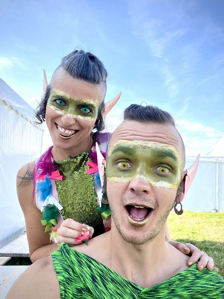     Walking Act Elfe Performance Festival Gelände